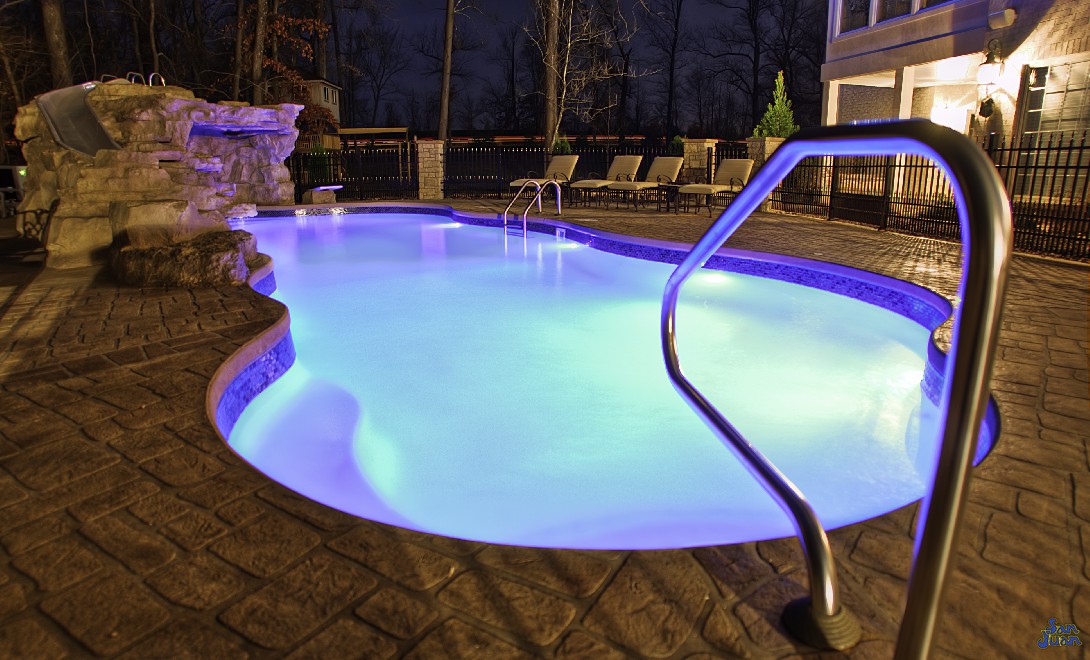 We'll give you one last glimpse at the fantastic and now famous Taj Mahal Deep End pool! We absolutely love this swimming pool and are sure that you will too! Give us a call today for a free estimate!