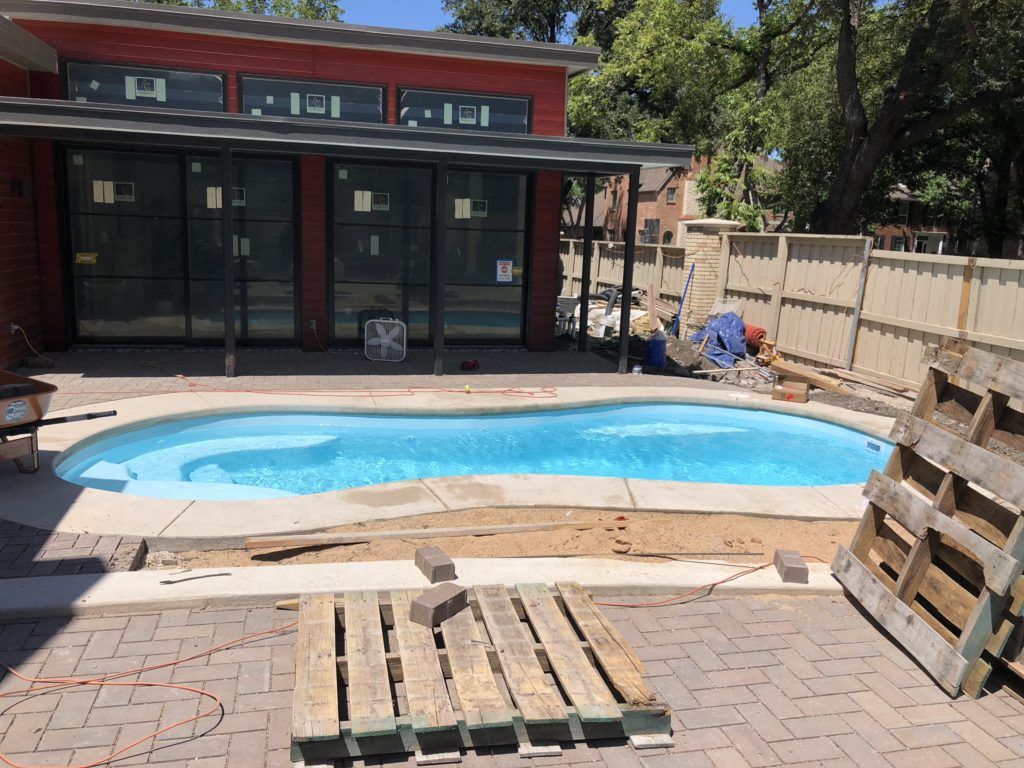 Here is another glimpse of our beautiful Sundial pool shell. It's amazing how crisp and clear this water is despite the dust and debris of the job site. This is a great example of the quality of our construction and the condition of our pool when we want over the keys to our home owners. 